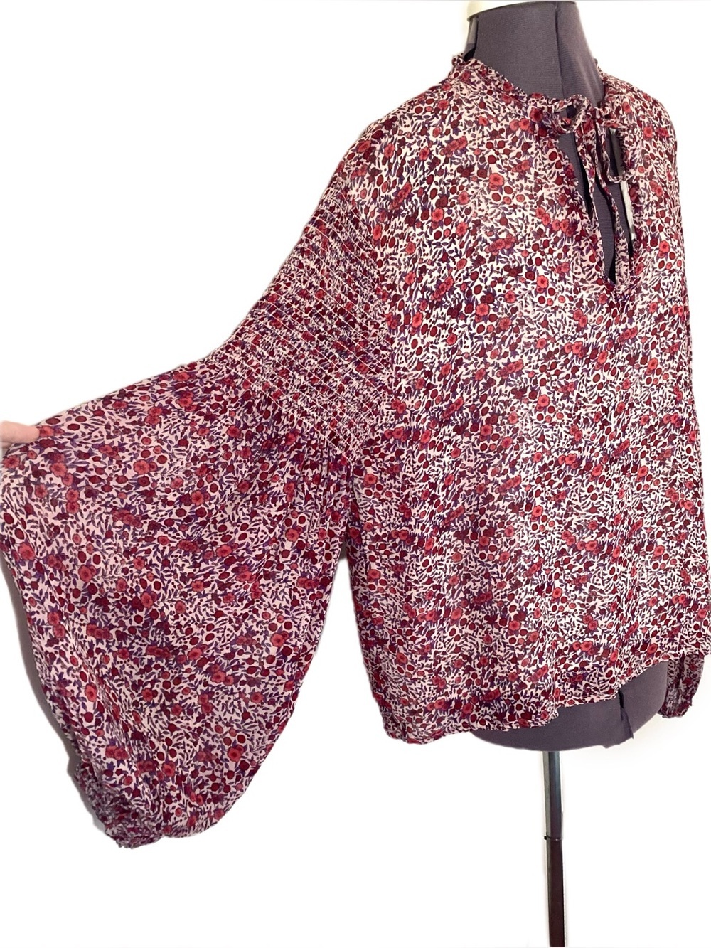 Lily & Lionel Floral Smocked Balloon Sleeve Top Sz L